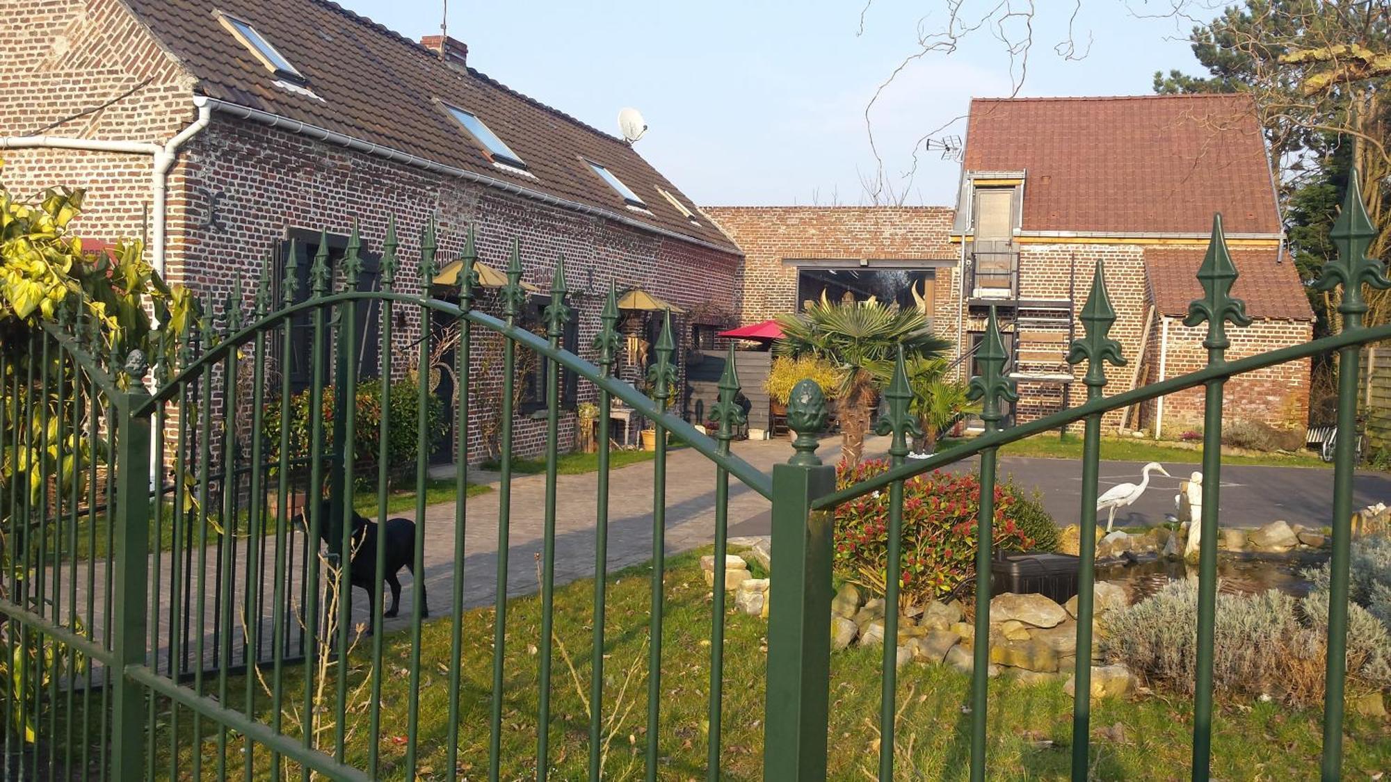 Chambres D Hotes ,Hotel ,Secret D'Une Nuit A Vicq Pres De Onnaing,Avec Piscine Esterno foto