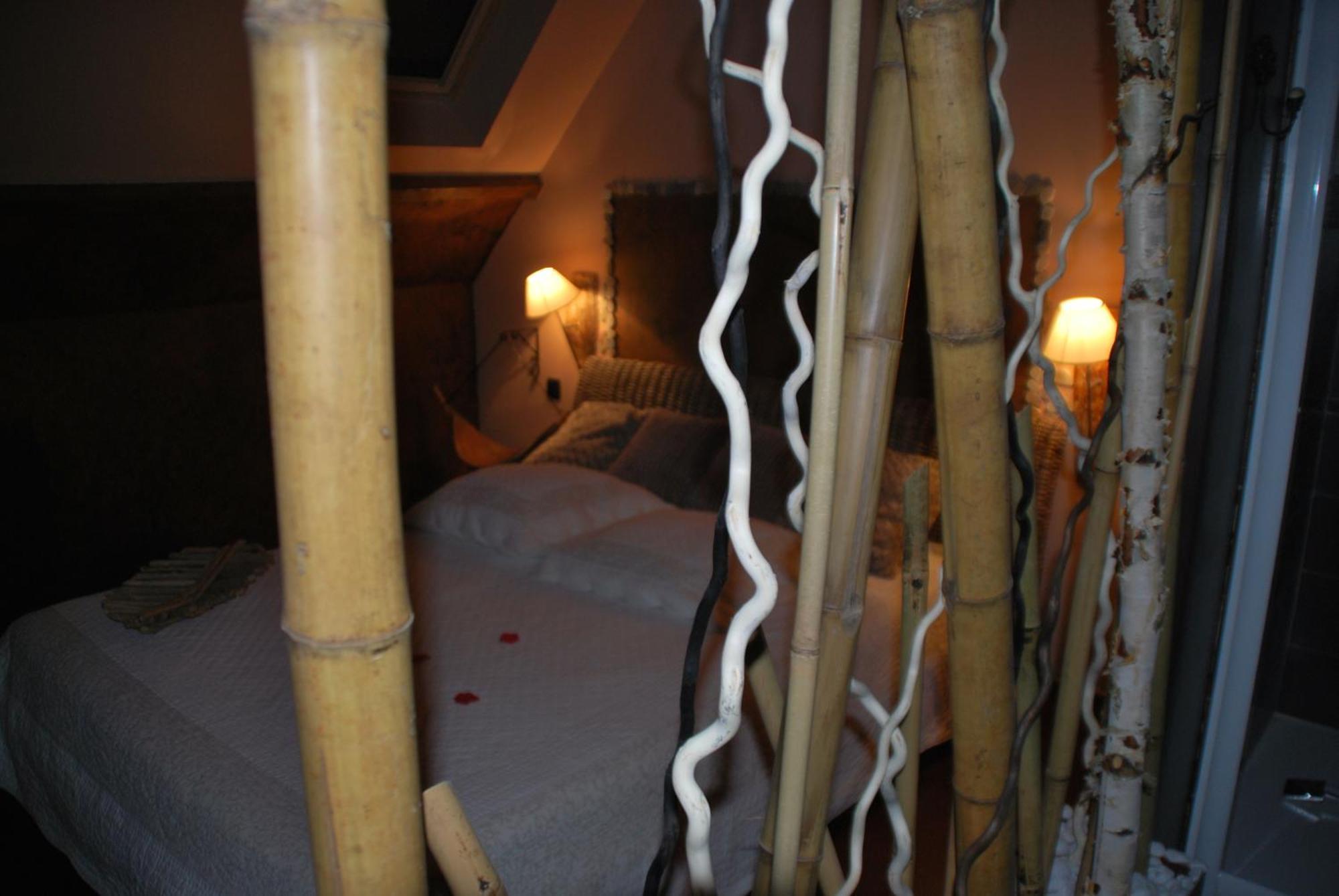Chambres D Hotes ,Hotel ,Secret D'Une Nuit A Vicq Pres De Onnaing,Avec Piscine Camera foto