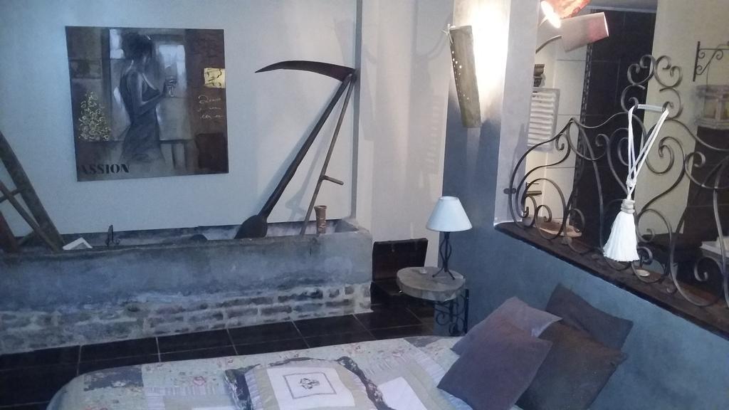 Chambres D Hotes ,Hotel ,Secret D'Une Nuit A Vicq Pres De Onnaing,Avec Piscine Esterno foto
