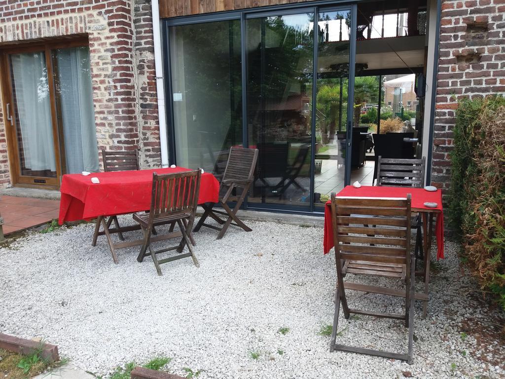 Chambres D Hotes ,Hotel ,Secret D'Une Nuit A Vicq Pres De Onnaing,Avec Piscine Esterno foto
