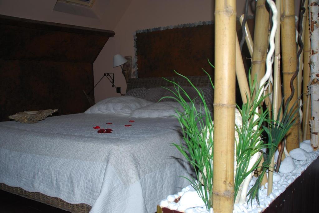 Chambres D Hotes ,Hotel ,Secret D'Une Nuit A Vicq Pres De Onnaing,Avec Piscine Esterno foto